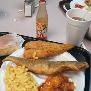 Fried fish, yams &amp; macn cheese with tea/lemonade mix.....there goes my diet!