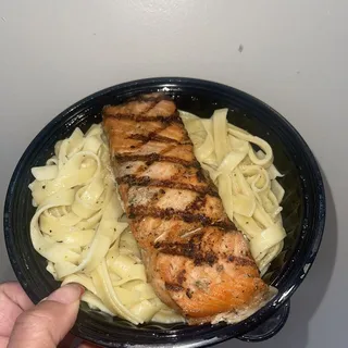 Grilled Salmon on Fettuccine