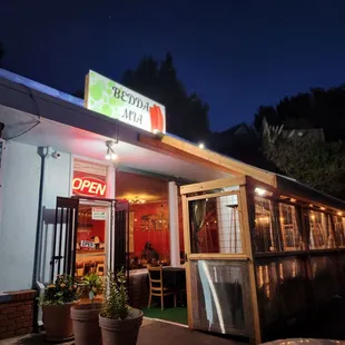 Front of restaurant