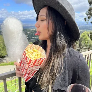 Melanie B.