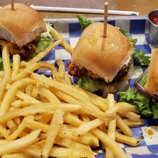 50/50 Beef &amp; Bacon Sliders