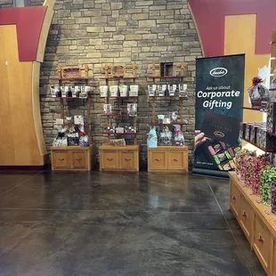 Gift baskets, treats, etc.