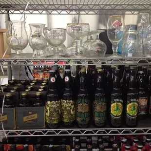 Craft Beers, Import Beers, Beer glassware, Wines, Lottery tickets, party supplies, snacks, friendly staff, beer, wine, liquor, Kettering, OH