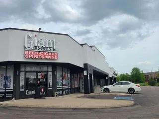 Giant Liquor - Dayton