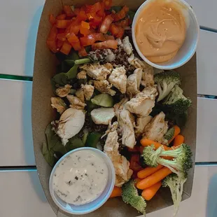 Quesadilla quinoa bowl