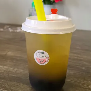 Really delicious Lemon Fruit tea with Black Boba. Nicely tart!