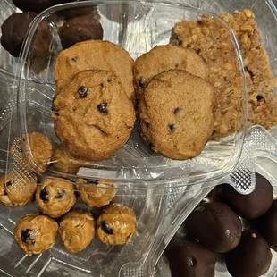 dessert, food