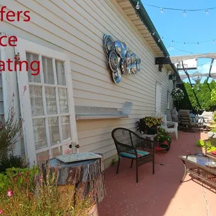 They have a wonderful outdoor dining area that offers full service.