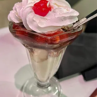 Strawberry chocolate sundae