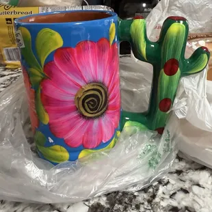 Souvenir cups