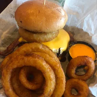 Bb BBQ Bacon Cheeseburger