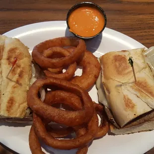 Beef garlic sandwich, with upcharge onion rings.