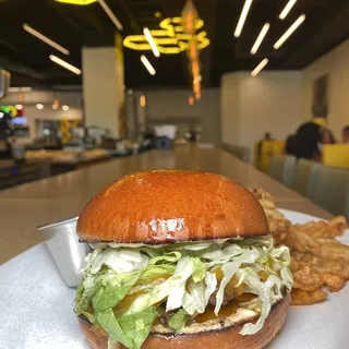 Big PaPa Deluxe W/ Fries