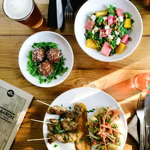 Fresh organic salads, free range chicken and local ingredients.
