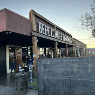 The entrance looks great!