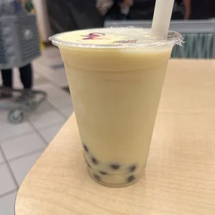 pineapple mango smoothie with boba