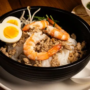 ramen and noodles, ramen, noodle soup, noodle dish, food, noodles