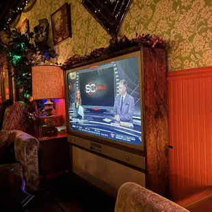 The decor is a 10/10 for me