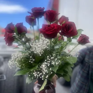 Beezu Beezu Flowers & Gifts