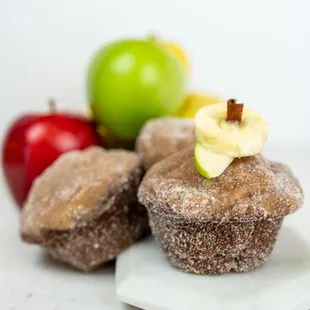 apple and cinnamon muffins