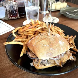 Tangled up in Blue Sandwich and the ultimate French fries