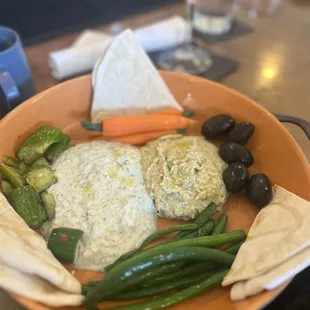 Hummus plate