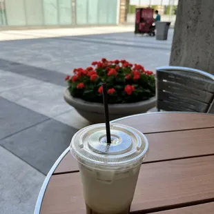 Hojicha latte w/ oat milk (it wouldn't blend)