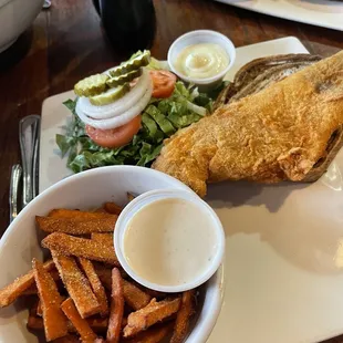 Cod sandwich with &quot;salty&quot; sweet potato fries