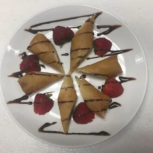 Fried bananas dessert (with strawberries &amp; chocolate drizzle)