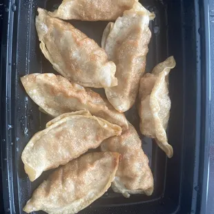 6. Eight Pieces Fried Dumpling