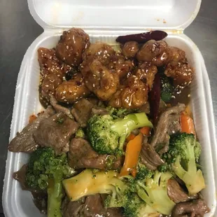 Combo Deluxe. So Many Food, Amazing! (included soup or drink)