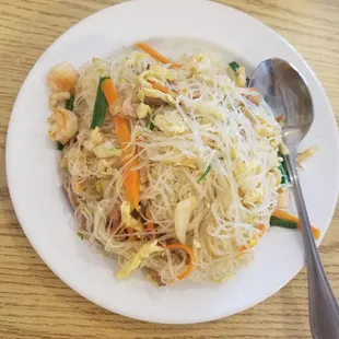 noodle soup, ramen, noodle dish, noodles, ramen and noodles, food