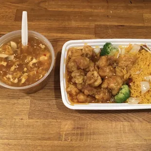 C1. General Tso&apos;s Chicken Combination Platter