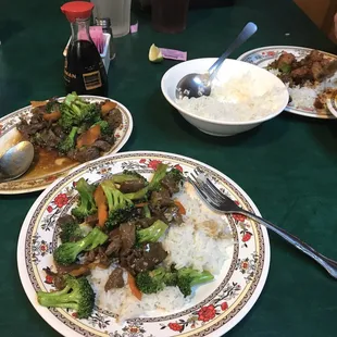 Food was excellent, fast service food arrived hot. Would eat here again !