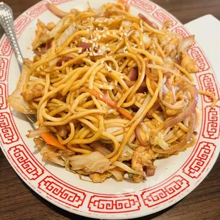 N2.Chicken Lo Mein