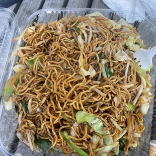 Vegetable lo mein