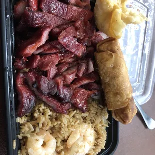 Shrimp fried rice and boneless pork ribs (red pork)