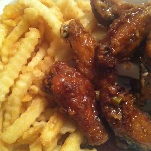 General Sauce chicken wings.. the sauce is very good!