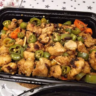 Stir Fry Chicken with Rattan Pepper 藤椒鸡丁