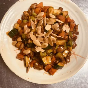 Chicken with almonds