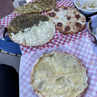 Assorted Manaeesh
