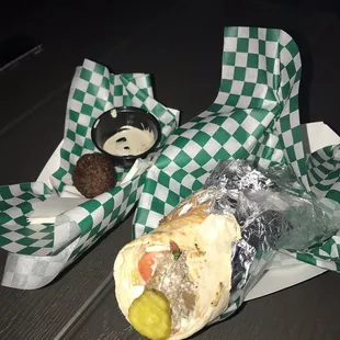 Shawarma de carne con Kibbe frito