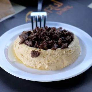 Hummus bi Lahme