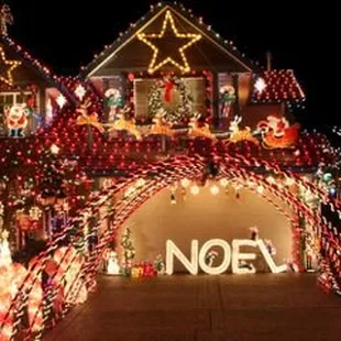 3 Tips for Hanging Christmas Lights