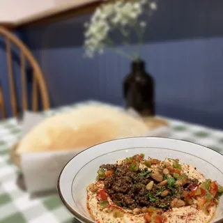 Hummus Ma' Lehma