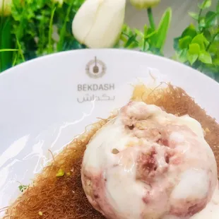 Crispy Kunafa and Berry cheesecake Gelato on top