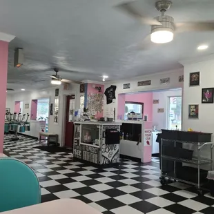Inside Bel Air Pancake House