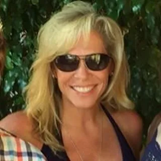 Laura F.