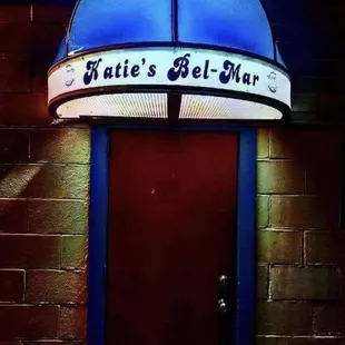 the entrance to the restaurant