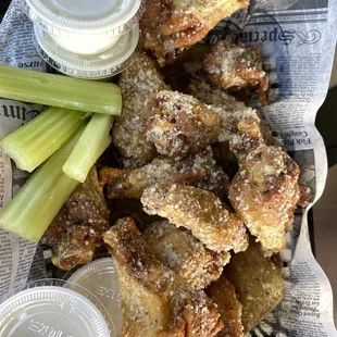 food, fried chicken, fried chicken wings, chicken wings and fried chicken, chicken wings, bbq wings, chicken, poultry, bbq chicken